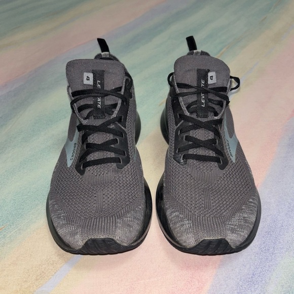 Brooks Levitate 4 Men\'s Running shoes Size 9.5 Gray/Black Athleisure